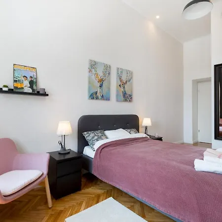 Apartment Royal Ferenciek *